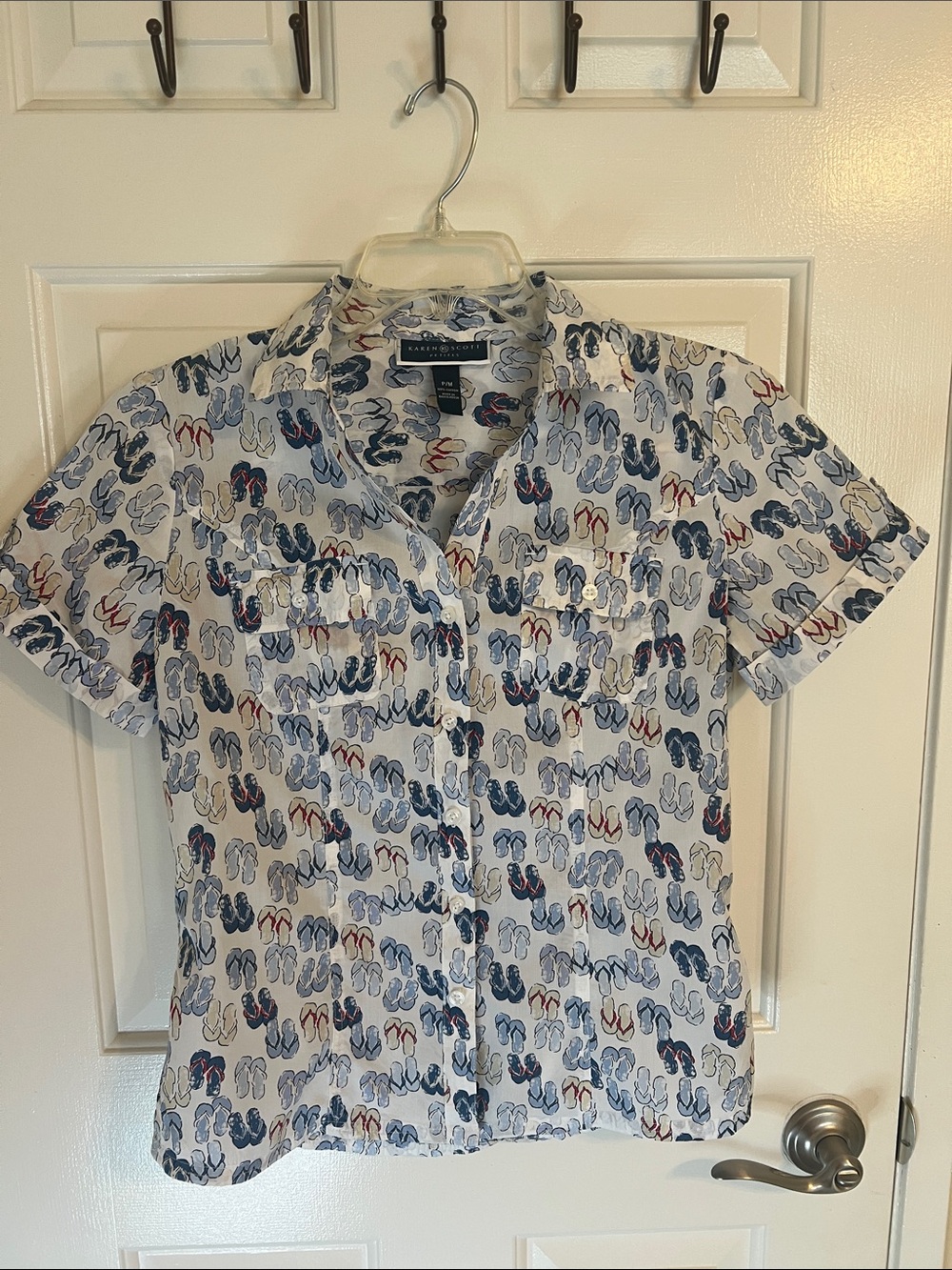 Karen Scott White Short-Sleeve Shirt with Blue and Red Flip-Flop Print